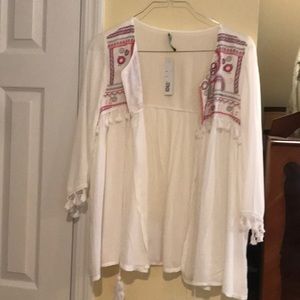 light white open camisole w/ boho embroidery fun